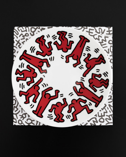 LIGNE BLANCHE Keith HARING "Red on White" porcelain plate CAKH14