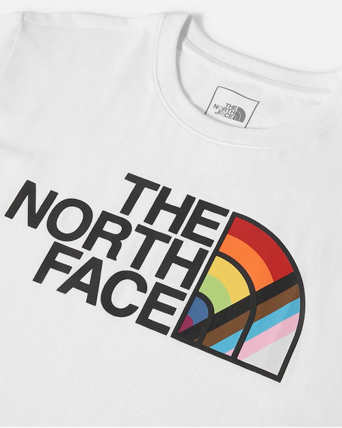 THE NORTH FACE PRIDE TEE NF0A5J9HFN4