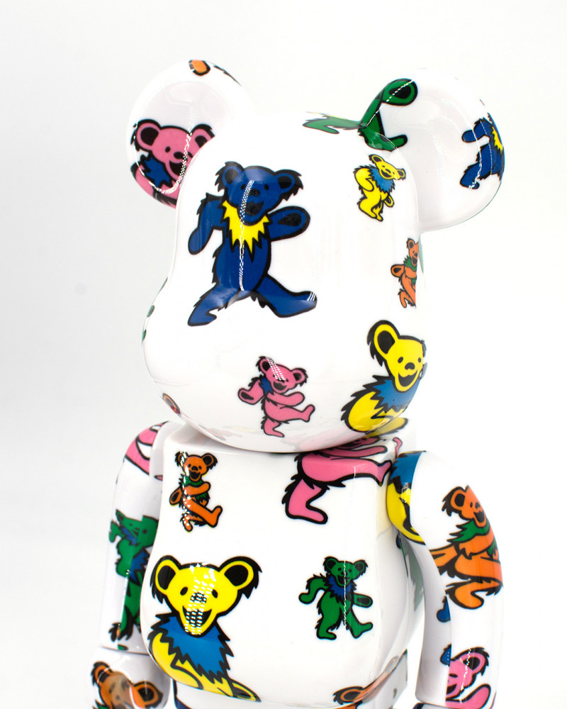 Comprar online BEARBRICK GRATEFUL DEAD DACING BEAR - Nigra Mercato