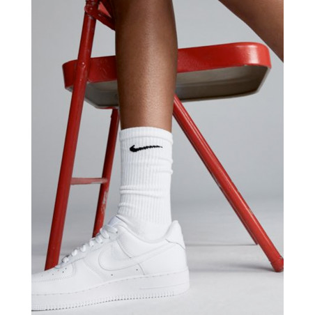 W NIKE AIR FORCE 1 '07 DD8959-100