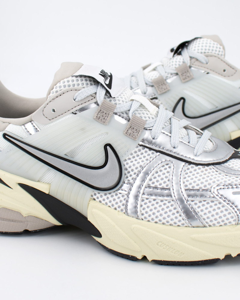 Nike-W-V2K-RUN-FD0736-100.jpg