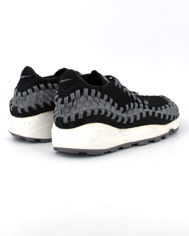 Buy online Nike W FOOTSCAPE WOVEN FB1959-001 Nigra
