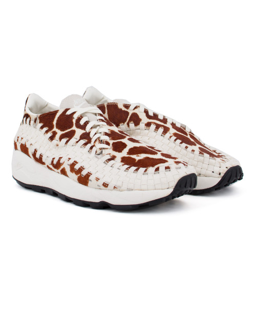 Nike W FOOTSCAPE WOVEN FB1959-100