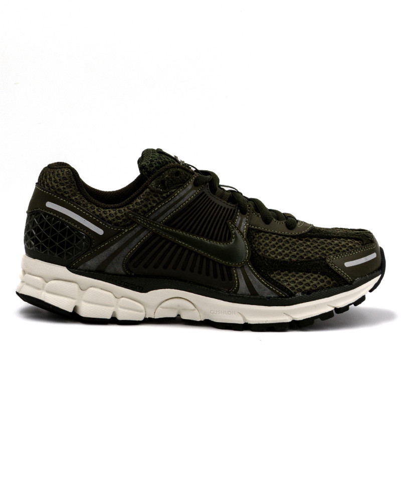 NIKE ZOOM VOMERO 5 FQ8898-325