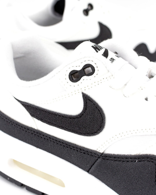 Comprar online Nike Air Max 1 DZ2628 102 Nigra Mercato Talla 36.5