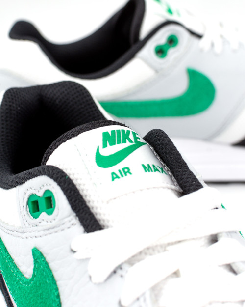 zapatillas nike air max 1 negras y verdes