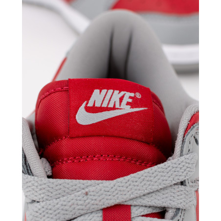 zapatillas nike dunk low grises y rojas FQ6965-600
