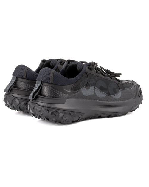 zapatillas acg mountain fly low color negro