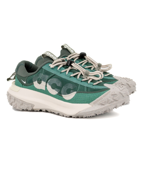 zapatillas nike acg mountain fly color verde