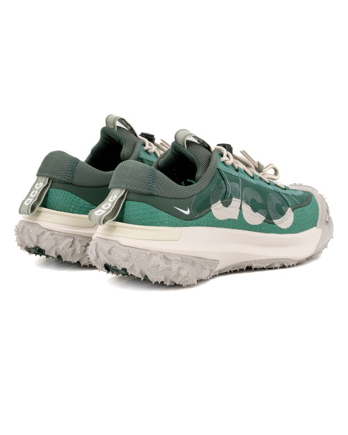 zapatillas nike acg mountain fly color verde