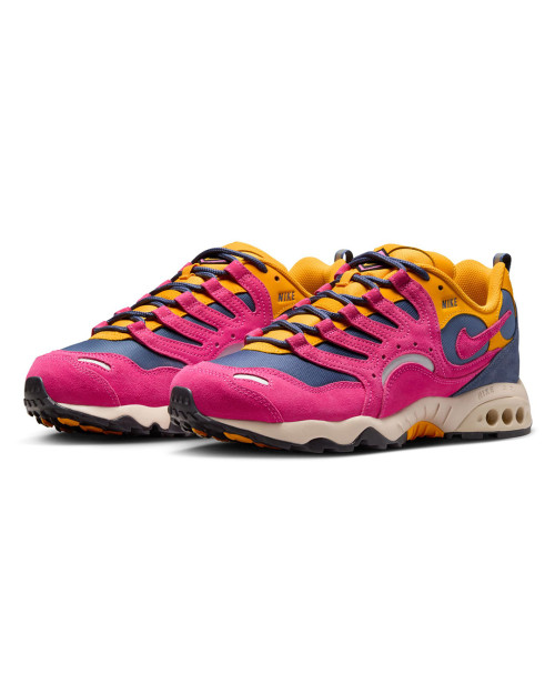 zapatillas nike air terra humara color rosa y amarillo