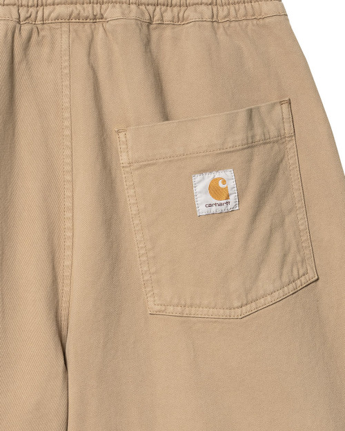 pantalon corto de carhartt wip color beige