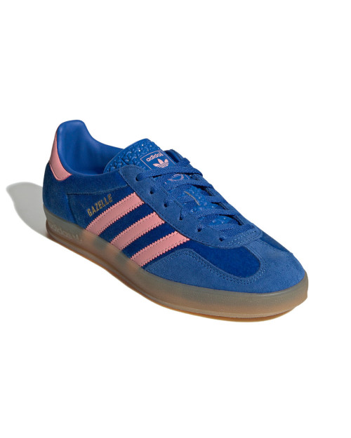 zapatillas adidas gazelle indoor para mujer color azul y rosa