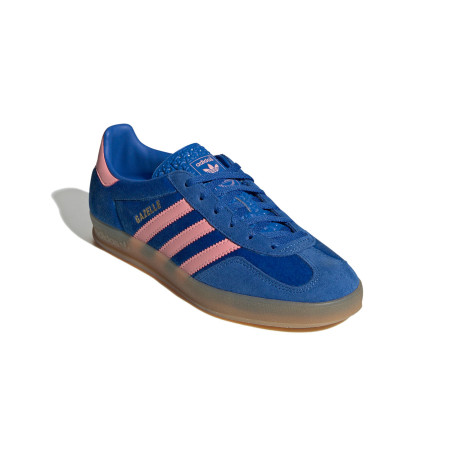 zapatillas adidas gazelle indoor para mujer color azul y rosa