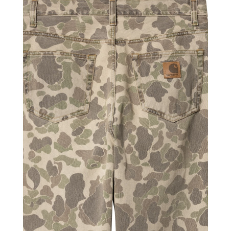 pantalon carthartt wip de camuflaje