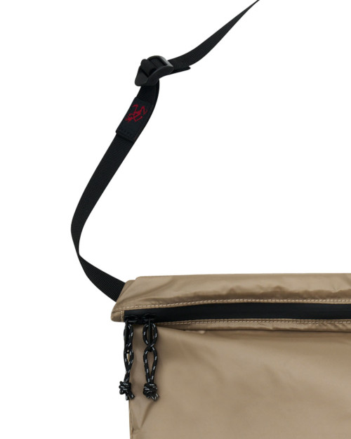 bolsa lateral beige unisex de gramicci