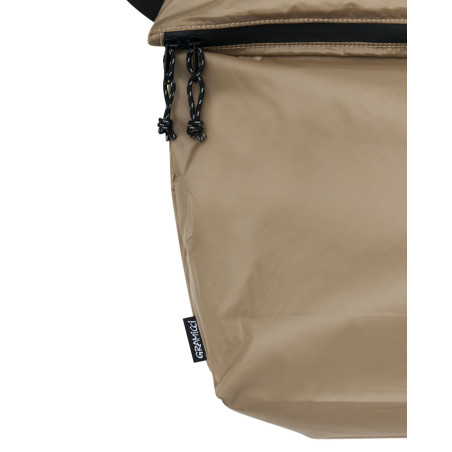 bolsa lateral beige unisex de gramicci