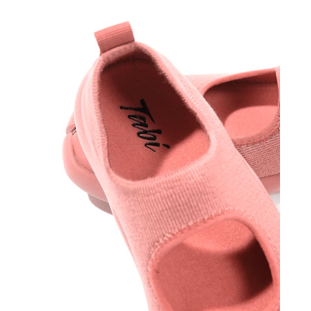 sandalias tabi de color rosa