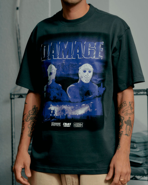 camiseta damage heat de color gris