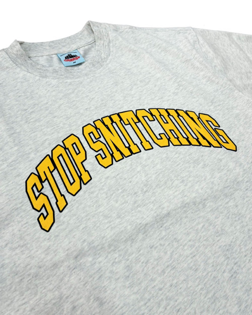 camiseta damage snitching gris