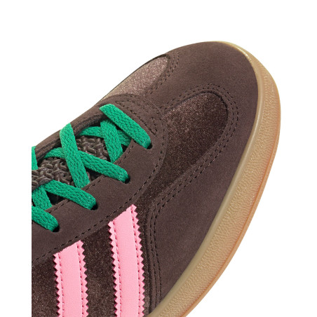 zapatillas adidas gazelle indoor para mujer marrones y rosas de terciopelo