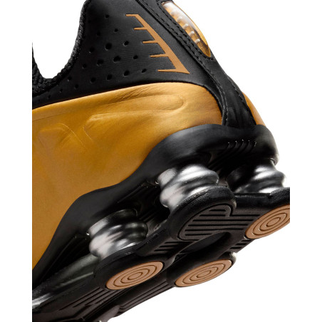 zapatillas nike shox doradas