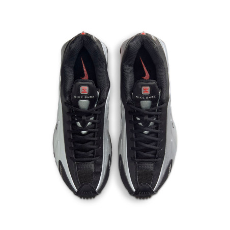 nike shox r4 plateadas y negras con muelles rojos