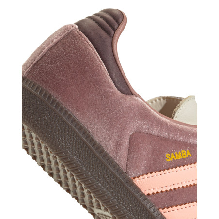 zapatillas adidas samba terciopelo rosa oscuro/marrón