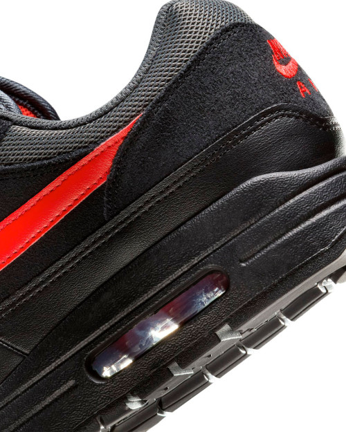 zapatillas nike air max 1 negras y rojas