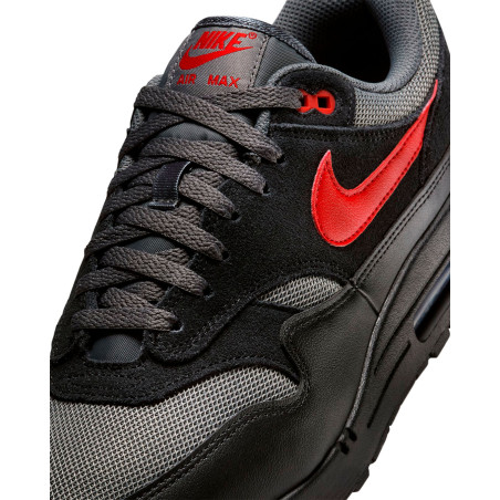 zapatillas nike air max 1 negras y rojas