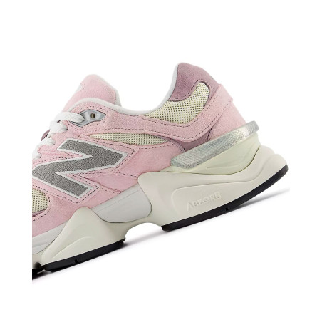 zapatillas new balance 9060 rosas y blanco de mujer