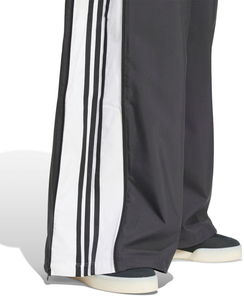 pantalon de chandal adidas color negro de mujer