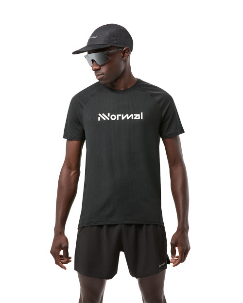 camiseta nnormal de running negra de hombre