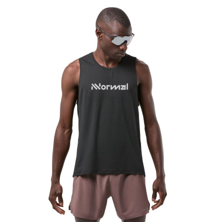 camiseta NNormal de running de tirantes color negro