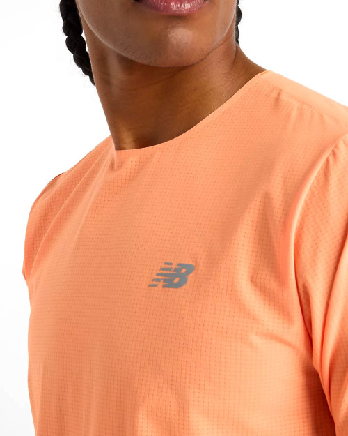 camiseta de running de new balance color naranja