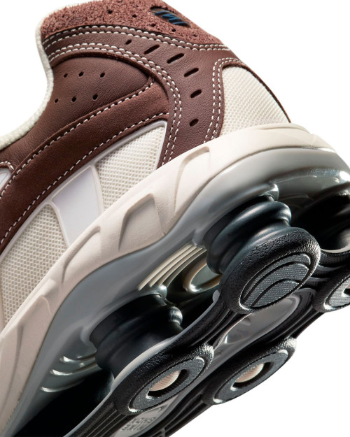 zapatillas nike shox ride 2 color marron y crema