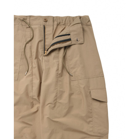 pantalon cargo ballon de nylon frizmworks color beige