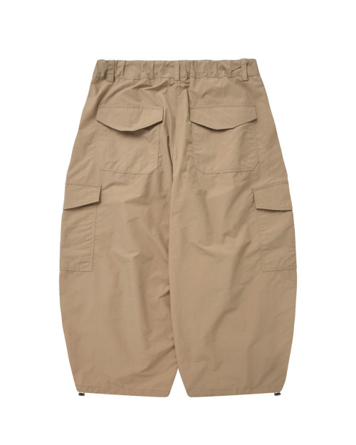 pantalon cargo ballon de nylon frizmworks color beige