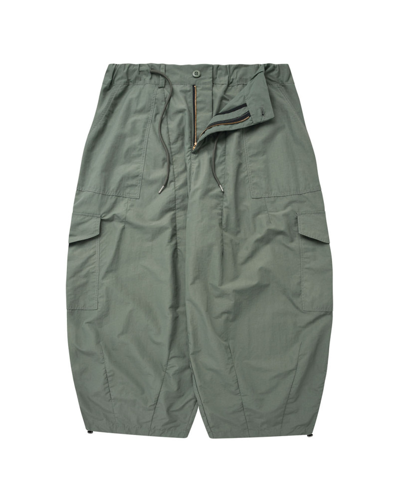 pantalon cargo balloon de nylon frizmworks color oliva