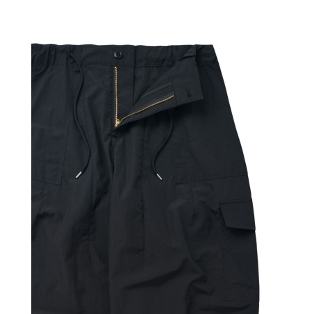 pantalon cargo balloon de nylon frizmworks color negro