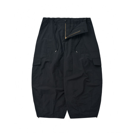 pantalon cargo balloon de nylon frizmworks color negro