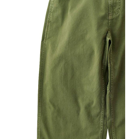 pantalon gramicci color verde oliva