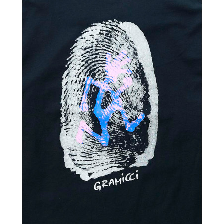 camiseta manga larga gramicci thumbprint color negro