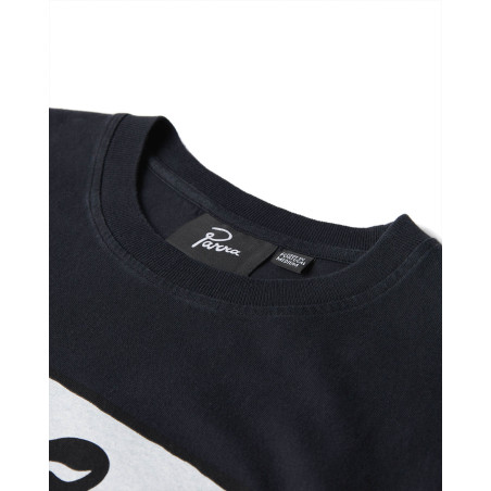 camiseta de parra de color negro