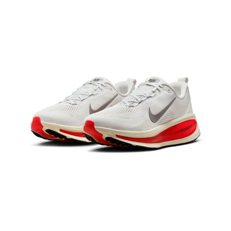 zapatillas de running nike vomero 18 blancas y rojas