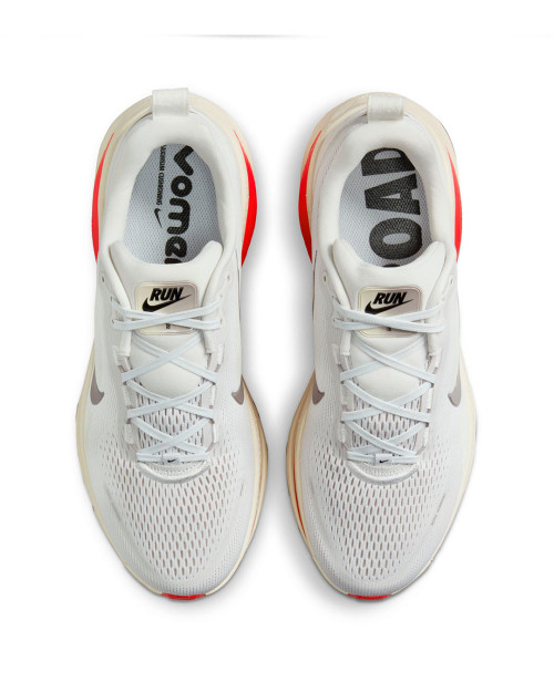 zapatillas de running nike vomero 18 blancas y rojas