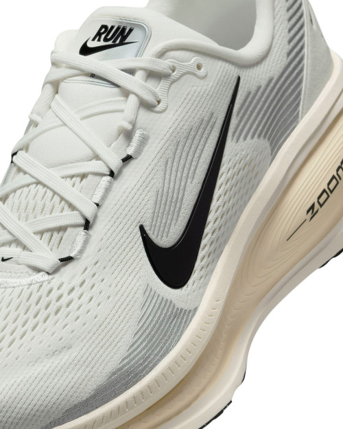 zapatillas de running nike vomero 18 blancas