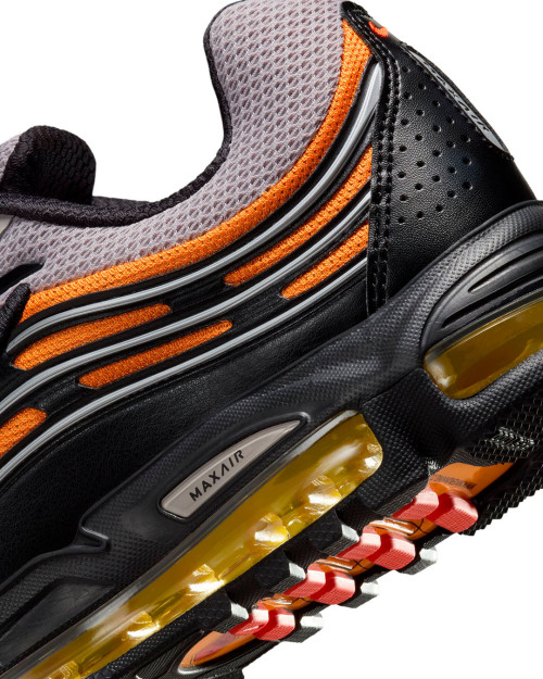zapatillas nike air max tl negras y naranjas