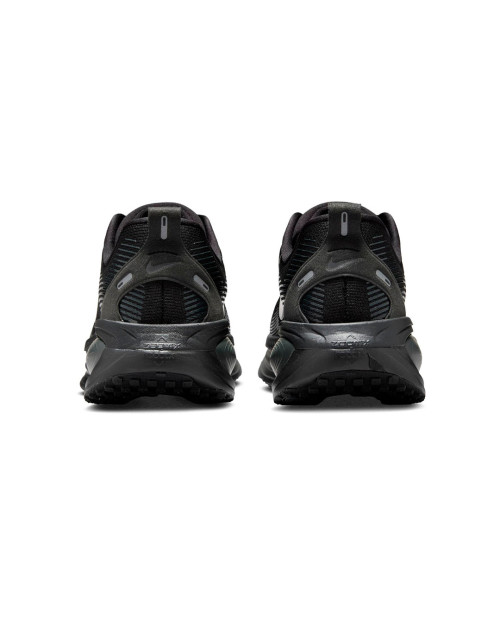 zapatillas de runnung nike vomero 18 negras
