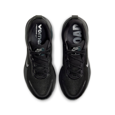zapatillas de runnung nike vomero 18 negras
